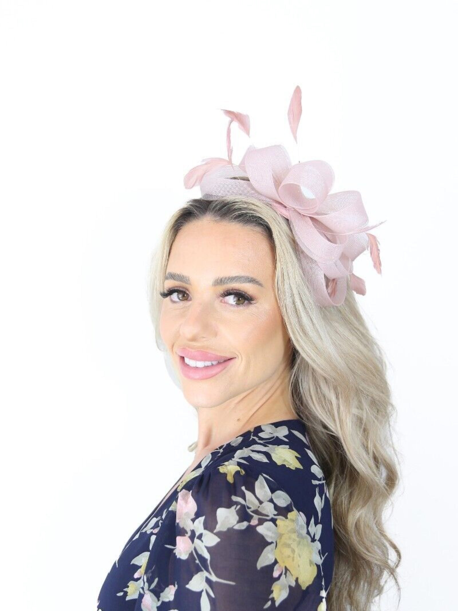 Medium Gorgeous Looped Fascinator